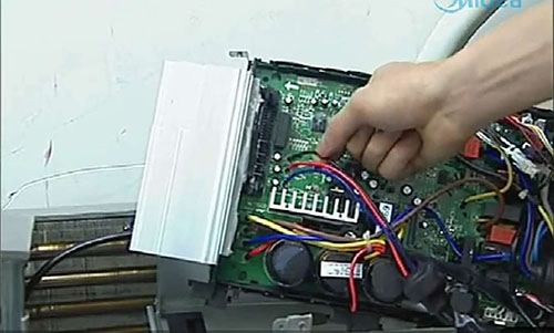 肇庆美的空调电话是多少